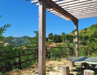 IT - Gnomovia di Mango, percorso trekking immersivo, adatto a tutti, bambini inclusi EN - Mango's Gnomovia, an immersive trekking route suitable for everyone, including children
